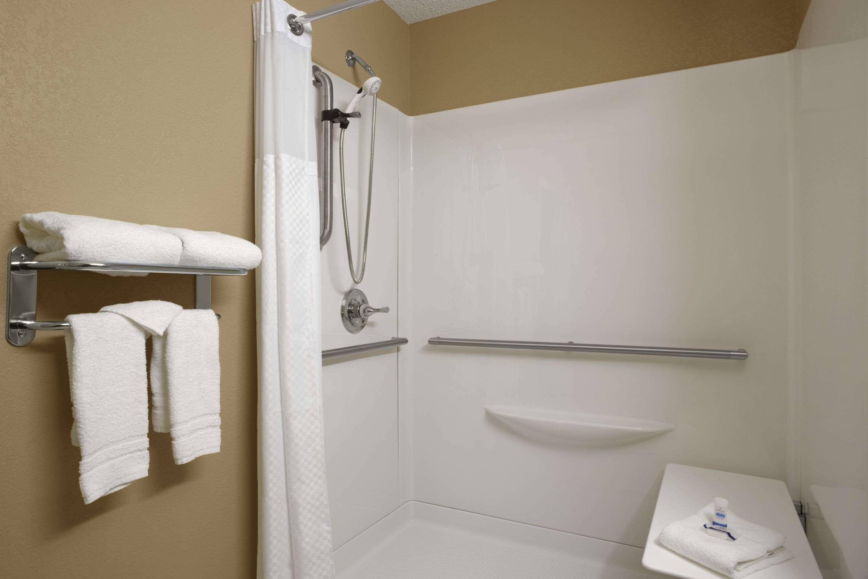 Microtel Inn & Suites By Wyndham Mineral Wells/Parkersburg Eksteriør billede