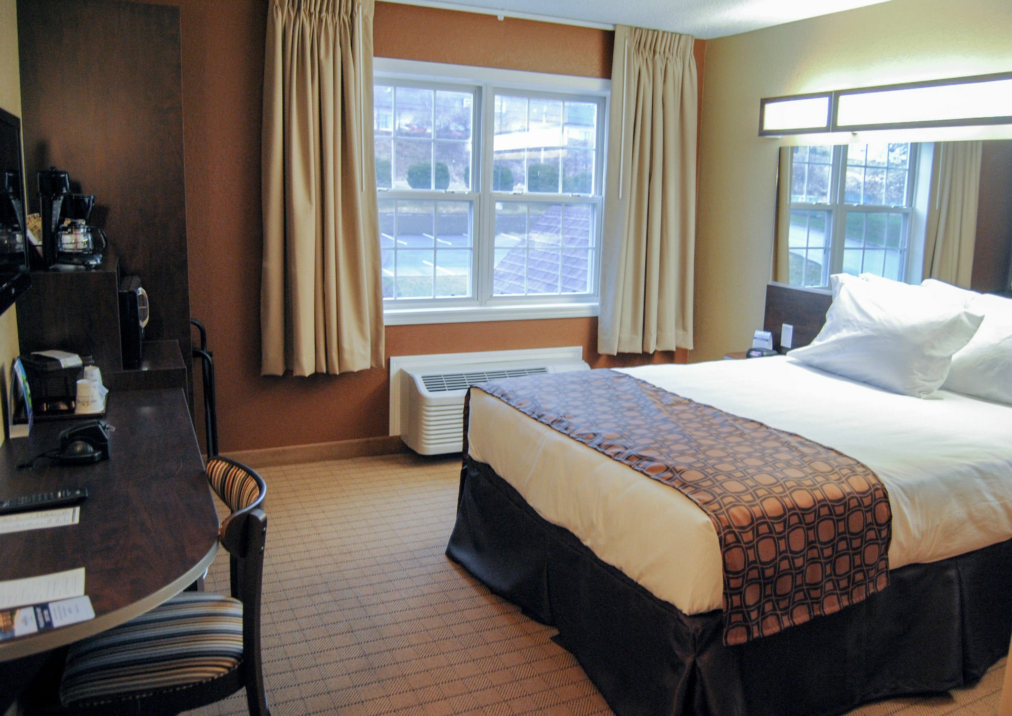 Microtel Inn & Suites By Wyndham Mineral Wells/Parkersburg Eksteriør billede